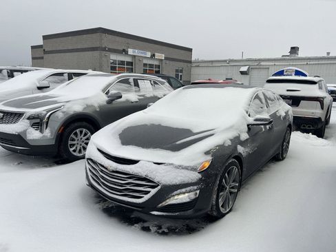 Used 2022 Chevrolet Malibu Premier image 1