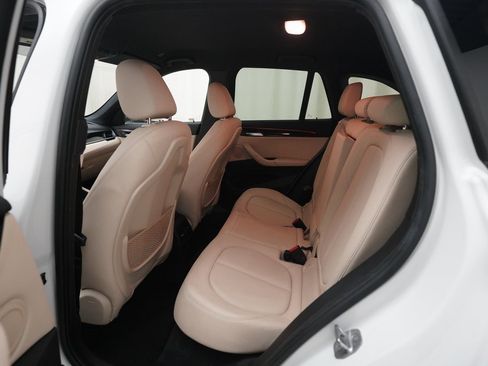 Used 2018 BMW X1 sDrive28i image 15