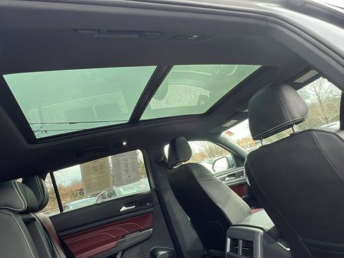 Certified 2023 Volkswagen Atlas Cross Sport SEL Premium R-Line image 15