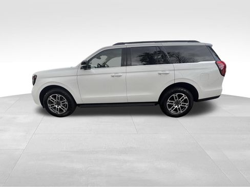 Used 2025 Ford Expedition Active image 10