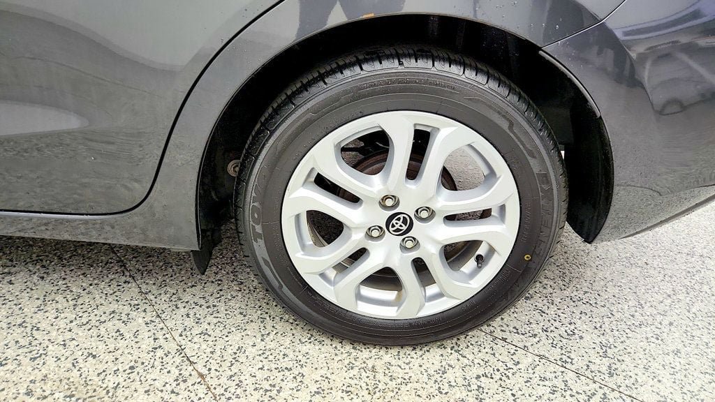 Used 2017 Toyota Yaris iA FWD image 9