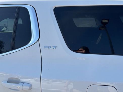 Used 2017 GMC Acadia SLT AWD/4WD image 13