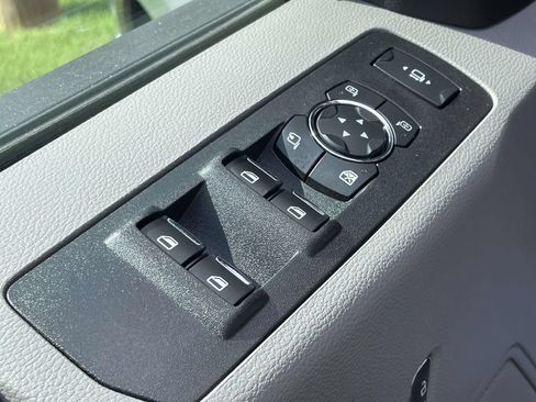 Used 2021 Ford F350 XLT w/ XLT Premium Package AWD/4WD image 15