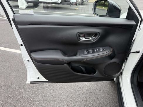 Used 2024 Honda HR-V Sport image 12