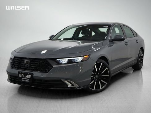 Used 2025 Honda Accord Touring image 1