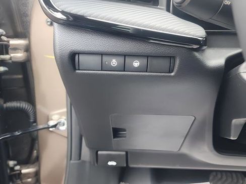 New 2026 Nissan Kicks SR w/ SR Premium Package image 9