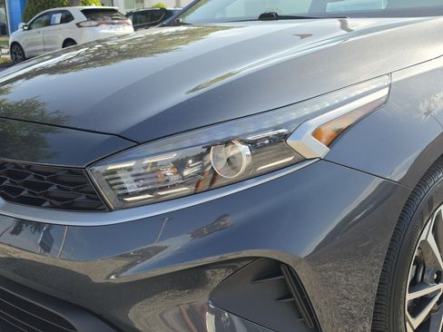 Used 2023 Kia Forte LXS FWD image 13