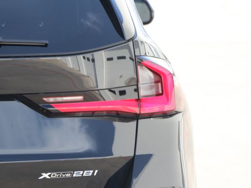 Used 2025 BMW X1 xDrive28i w/ Technology Package AWD/4WD image 11