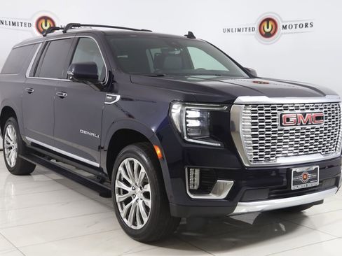 Used 2023 GMC Yukon XL Denali w/ Advanced Technology Package image 24