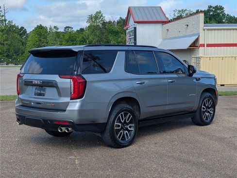 Used 2023 GMC Yukon AT4 w/ Technology Package AWD/4WD image 5