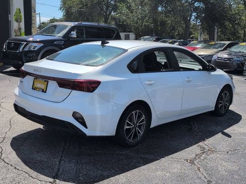 Used 2023 Kia Forte LXS w/ LXS Technology Package FWD image 5