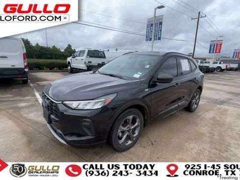 Used 2023 Ford Escape ST-Line w/ Tech Pack #1 FWD image 4