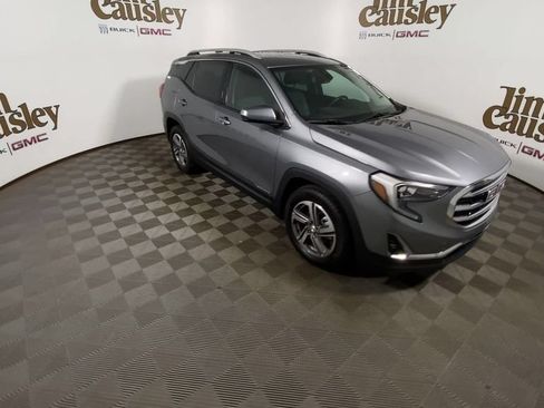 Used 2020 GMC Terrain SLT w/ LPO, Floor Liner Package FWD image 2