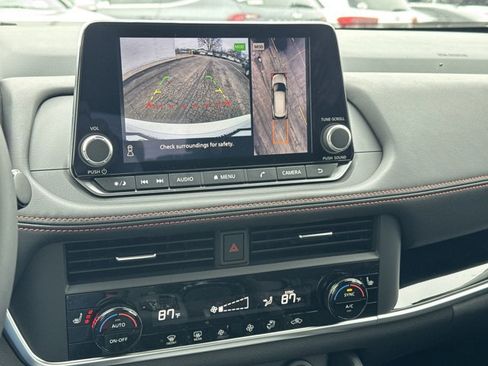 New 2025 Nissan Rogue SV image 38