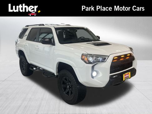Used 2018 Toyota 4Runner TRD Off-Road AWD/4WD image 1