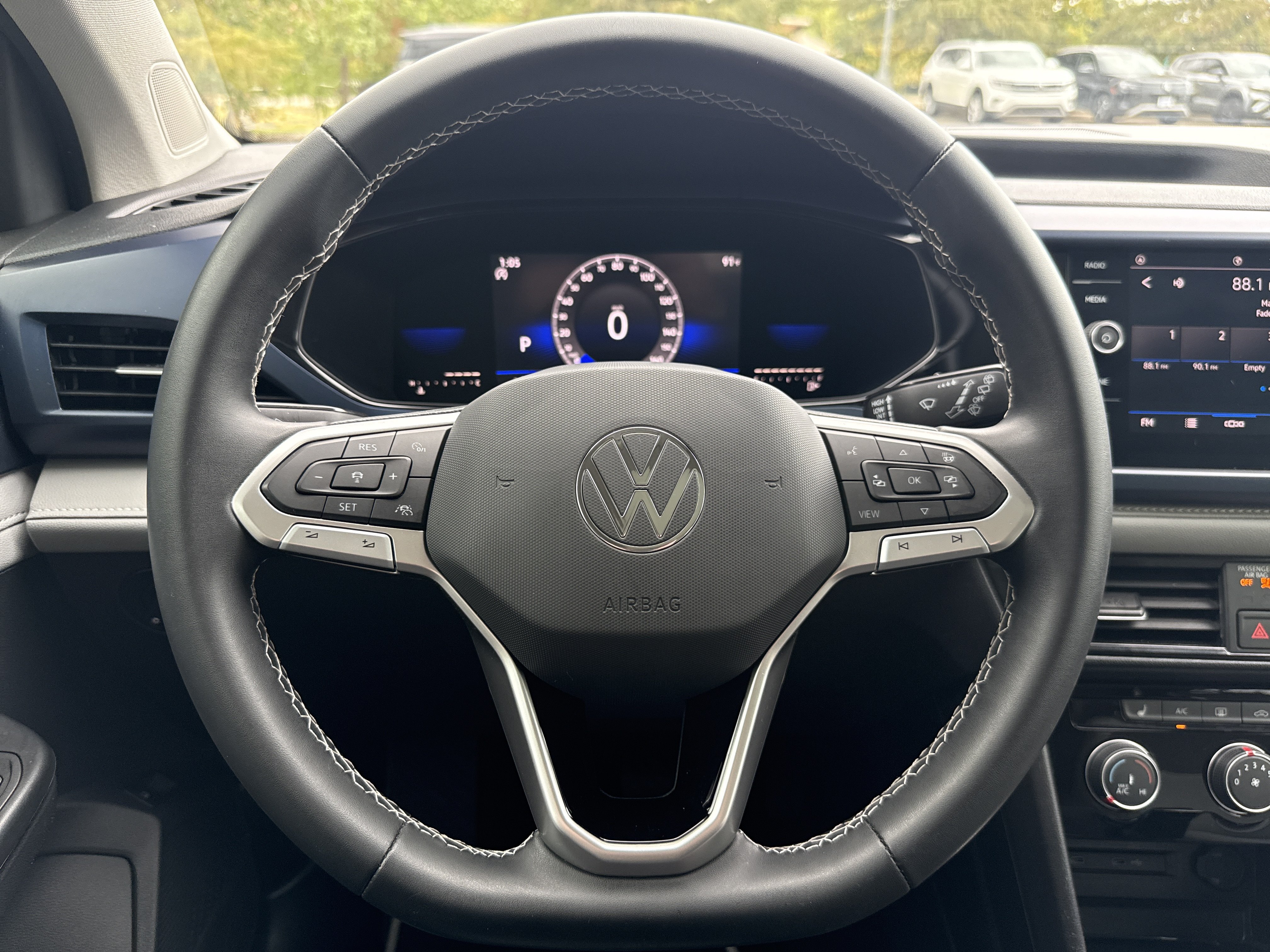 Certified 2023 Volkswagen Taos SE w/ Panoramic Sunroof Package FWD image 12