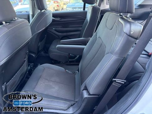 Used 2023 Jeep Grand Cherokee L Laredo AWD/4WD image 17