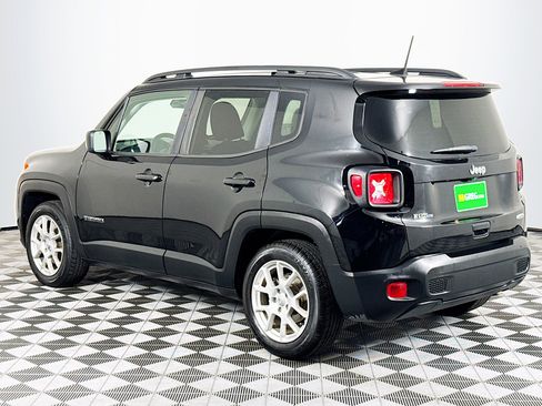 Used 2020 Jeep Renegade Latitude w/ Cold Weather Group image 6