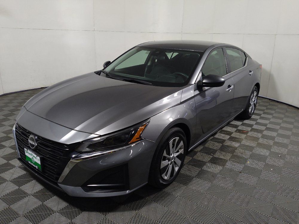Used 2024 Nissan Altima 2.5 S FWD image 2