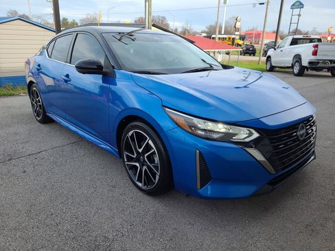 Used 2024 Nissan Sentra SR w/ SR Premium Package image 1