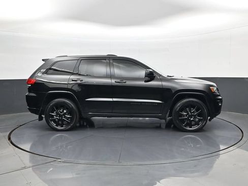 Used 2020 Jeep Grand Cherokee Altitude AWD/4WD image 4