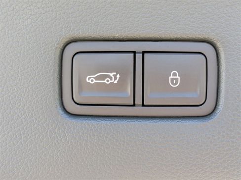 Used 2025 Genesis GV80 3.5T Advanced image 14