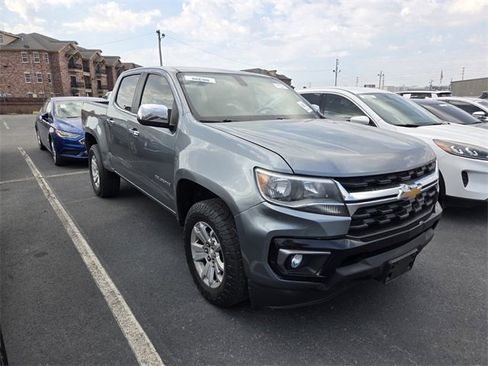 Used 2021 Chevrolet Colorado LT w/ LT Convenience Package image 3