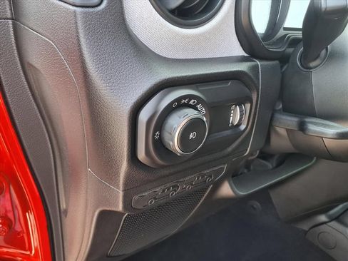 Used 2025 Jeep Wrangler Unlimited Sport AWD/4WD image 27