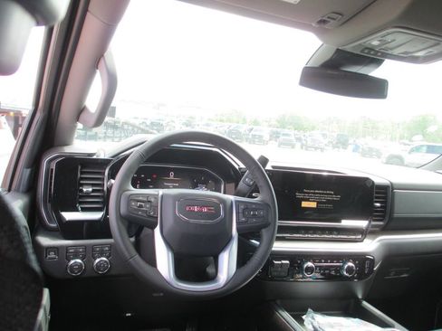 New 2026 GMC Sierra 2500 SLT AWD/4WD image 13