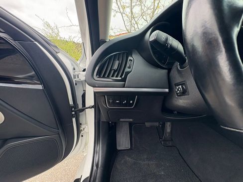 Certified 2018 Kia Stinger Premium image 16