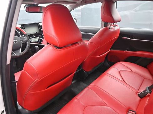 Used 2022 Toyota Camry XSE w/ Cold Weather Package image 10