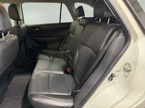 Used 2016 Subaru Outback 2.5i Limited AWD/4WD image 34