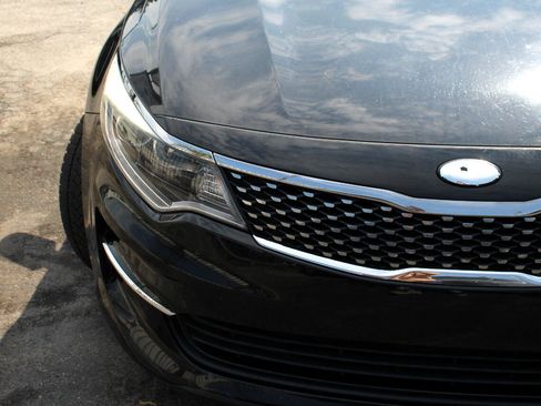 Used 2018 Kia Optima EX image 33