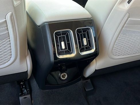 New 2026 Kia Sorento SX image 7