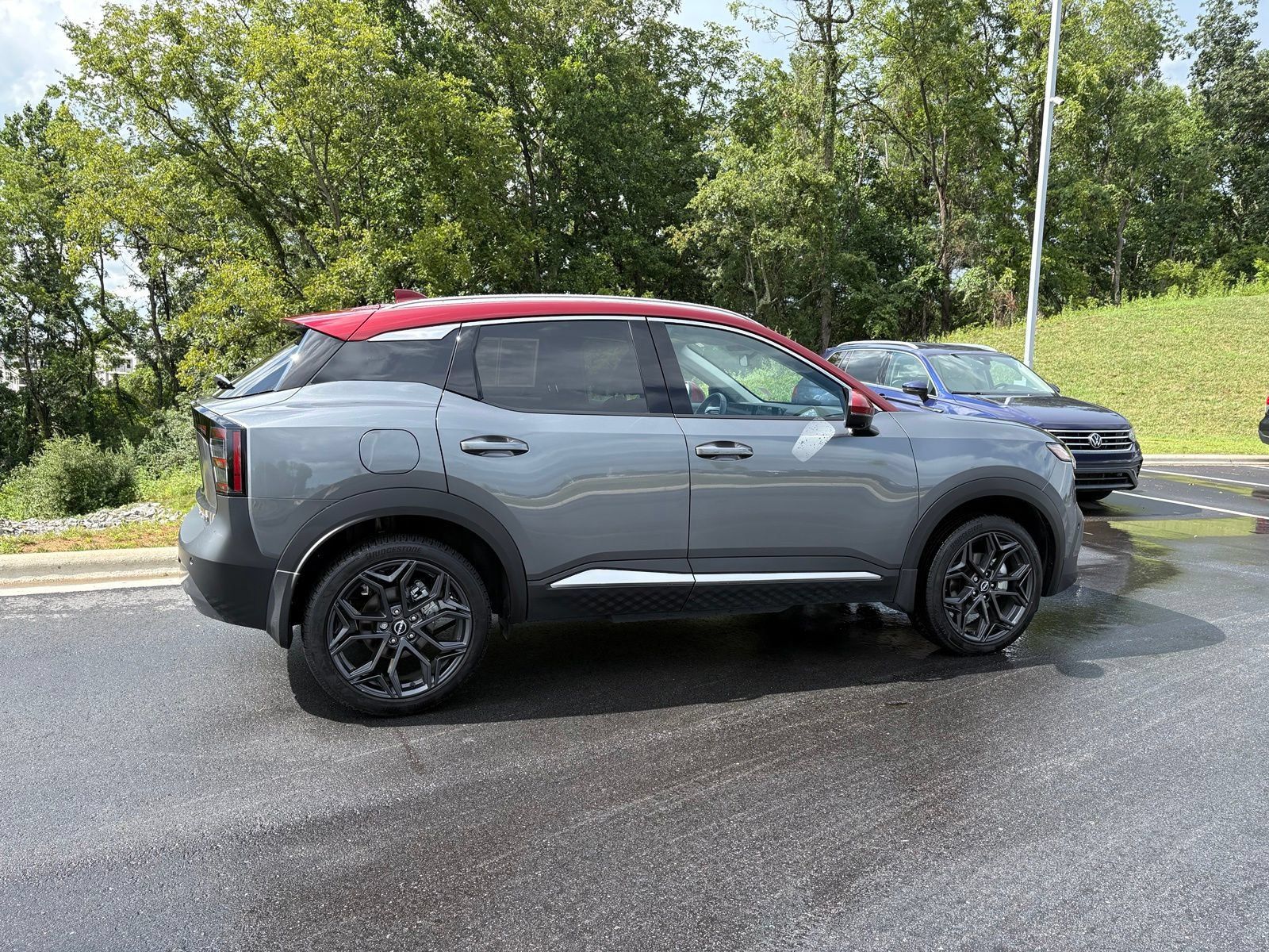 Used 2025 Nissan Kicks SR AWD/4WD image 8