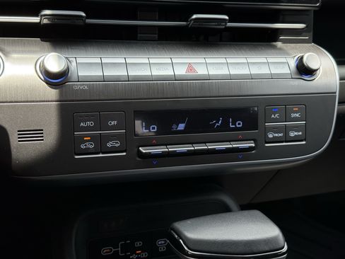 Used 2026 Hyundai Kona SEL Sport FWD image 27