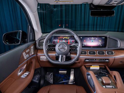 New 2026 Mercedes-Benz GLS 450 4MATIC image 15