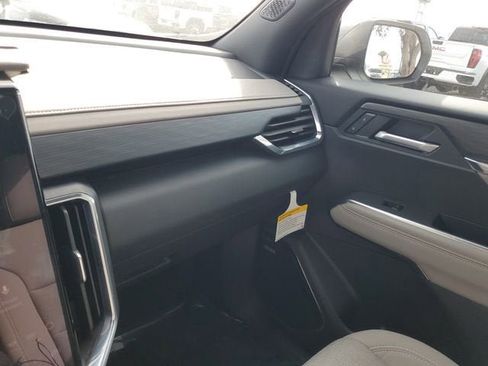 New 2026 GMC Acadia Elevation FWD image 25