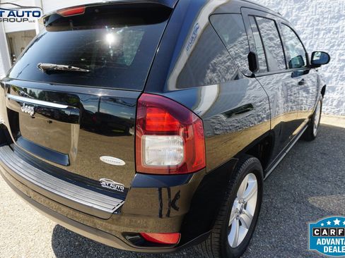 Used 2015 Jeep Compass Latitude AWD/4WD image 10