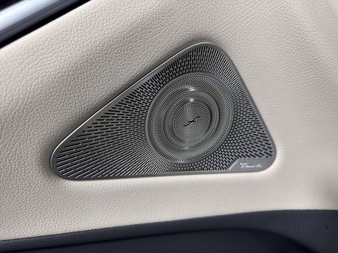 Certified 2023 Mercedes-Benz S 580 4MATIC Sedan image 33