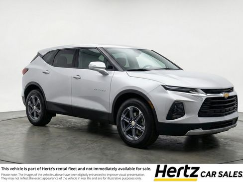 Used 2025 Chevrolet Blazer LT FWD image 1