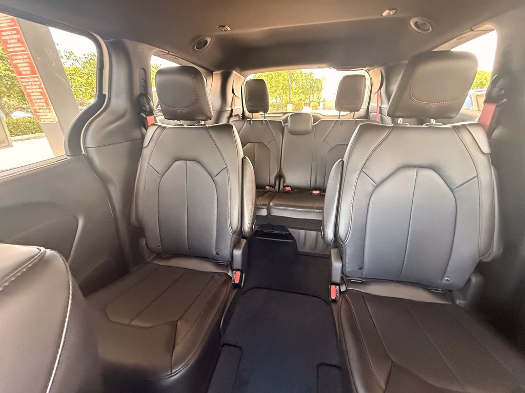 New 2027 Chrysler Pacifica Select FWD image 23