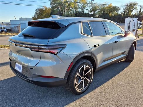 New 2026 Chevrolet Equinox EV LT image 4