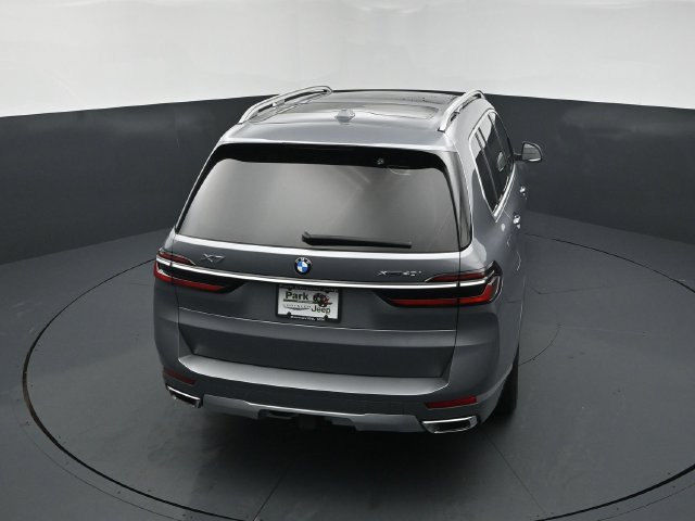 Used 2025 BMW X7 xDrive40i w/ Executive Package AWD/4WD image 17