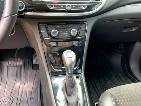 Used 2021 Buick Encore Preferred FWD image 31