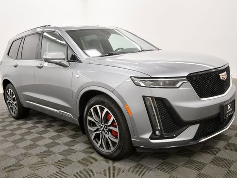 Used 2023 Cadillac XT6 Sport image 9