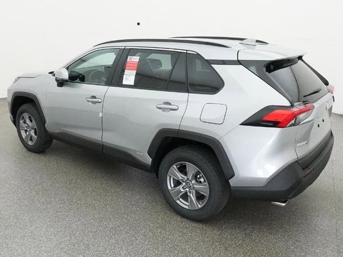 New 2025 Toyota RAV4 XLE image 5