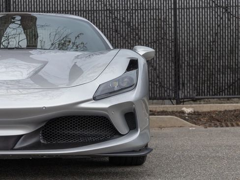 Used 2022 Ferrari F8 Tributo image 7