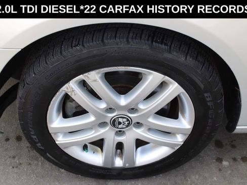 Used 2011 Volkswagen Jetta TDI image 11
