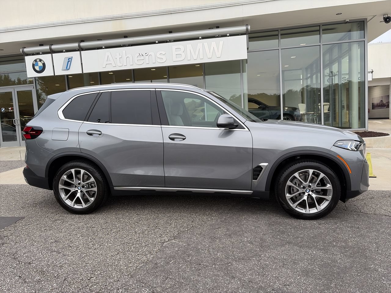 Used 2026 BMW X5 sDrive40i RWD image 9